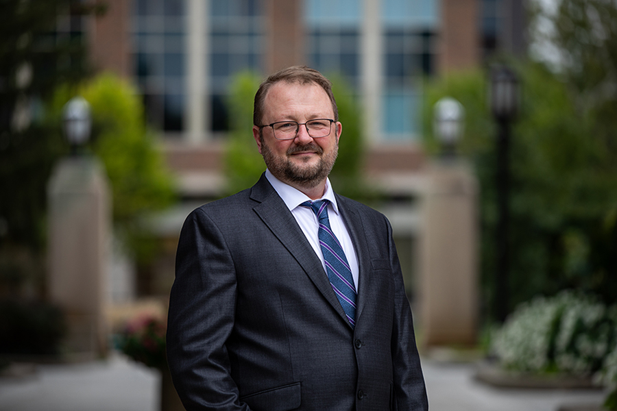 Gabor Csathy named APS fellow